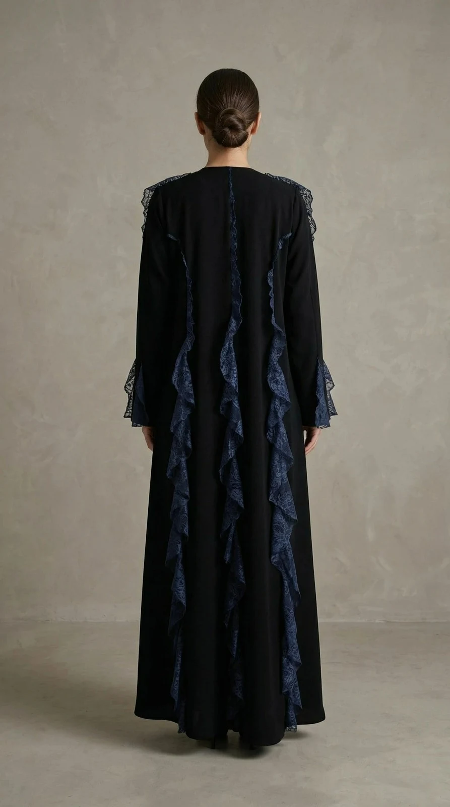 Frill Abaya in black & blue